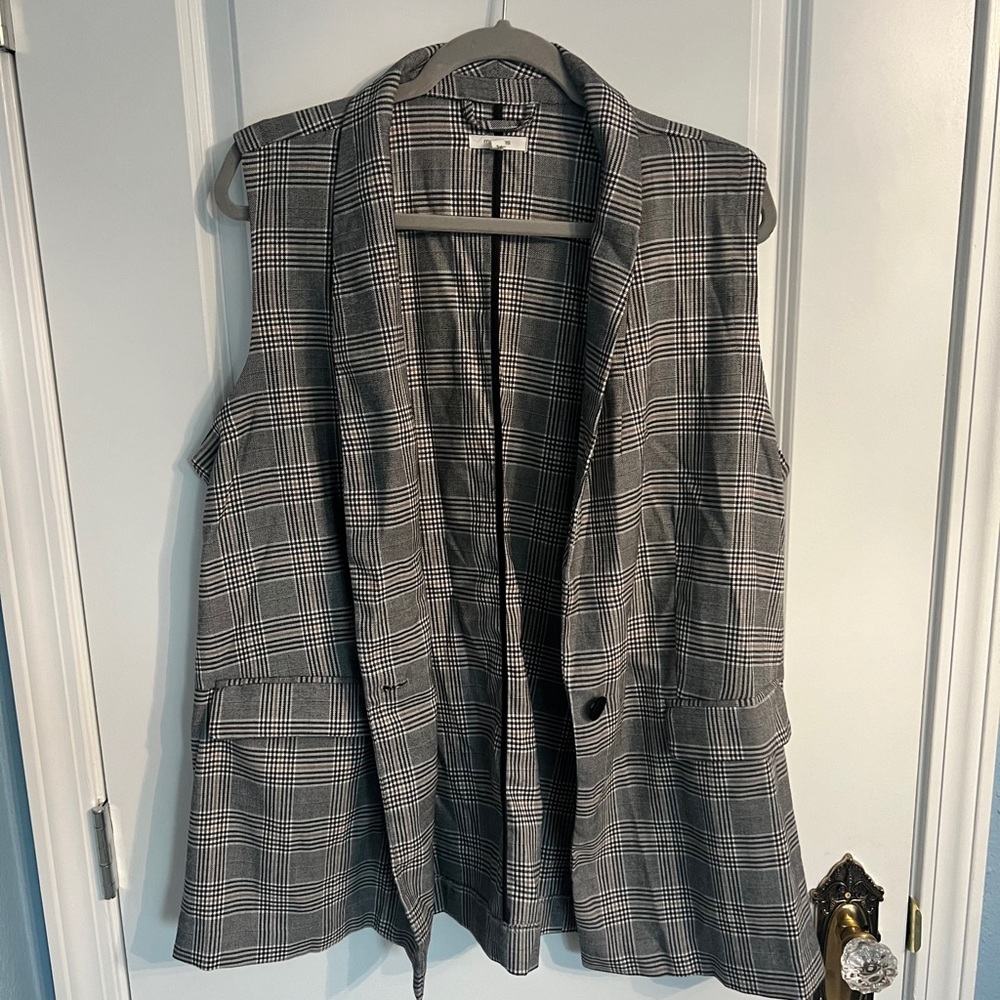 Maurices vest